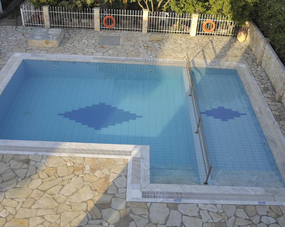 Appartement Spiros Athinaios Apartment's